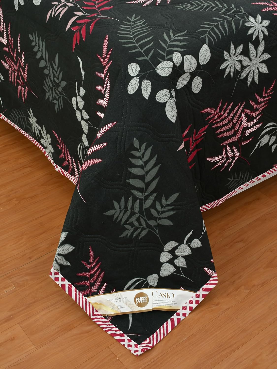 Ultra-Soft Hypoallergenic Microfiber, Fade-Resistant All-Season Comfort (230 × 190 cm, Black)