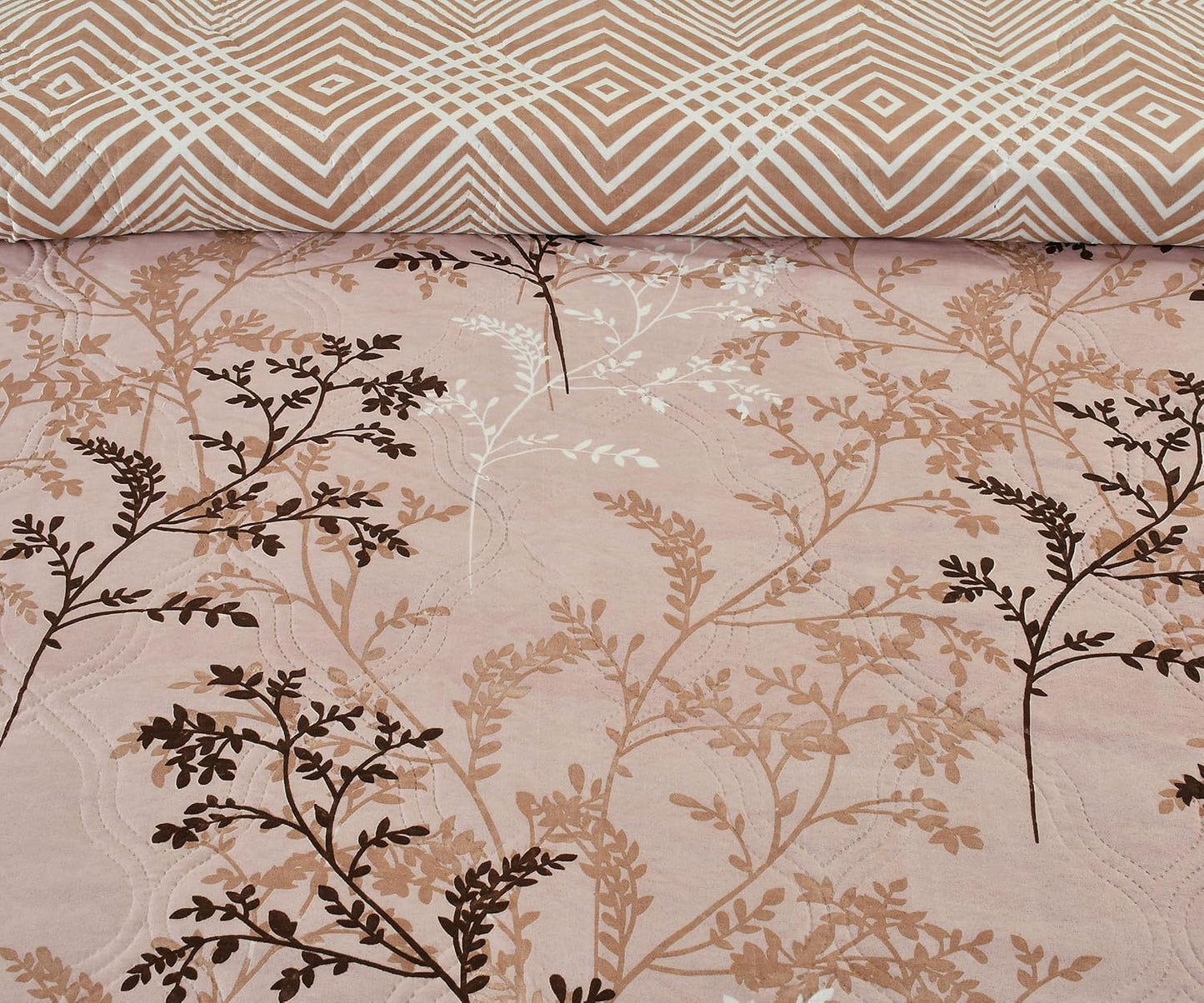 Ultra-Soft Hypoallergenic Microfiber, Fade-Resistant All-Season Comfort (230 × 190 cm, Pink & Black)