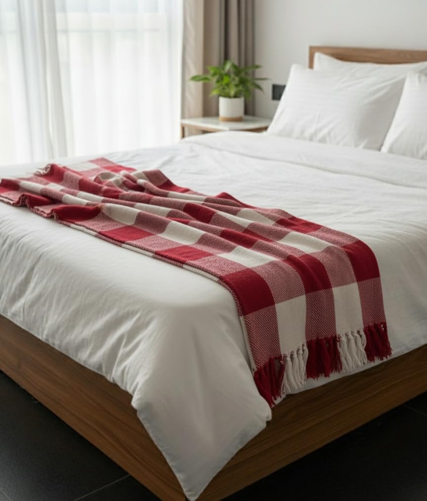 Red & White Checkered Cotton Throw – 130×170 cm | Soft Woven Blanket with Tassels | Weavers Hut