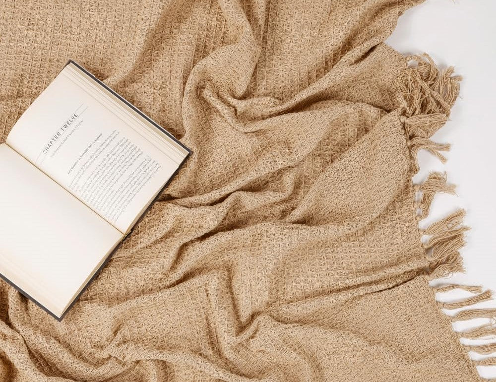 Weavers Hut 100% Cotton Waffle Throw Blanket with Tassels – Soft Breathable Sofa & Bed Throw for Couch, Living Room & Bedroom – Beige – 125 x 150 cm (50 x 60 Inches)