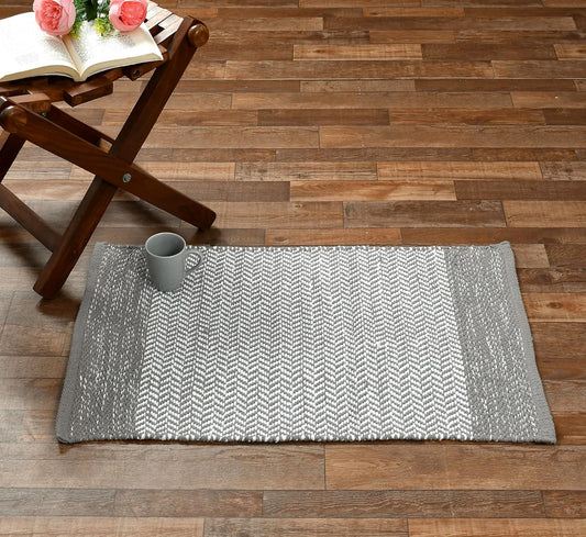 Ashloom Cotton Rug – Handwoven Grey & White Floor Accent for Everyday Living