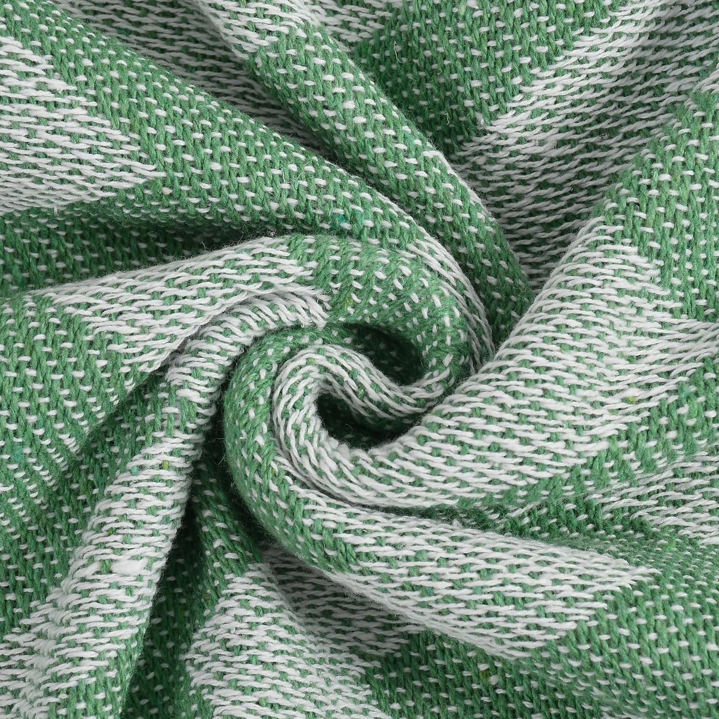 Zigzag Pattern Cotton Throw with Tassels – Green | 130×170 cm