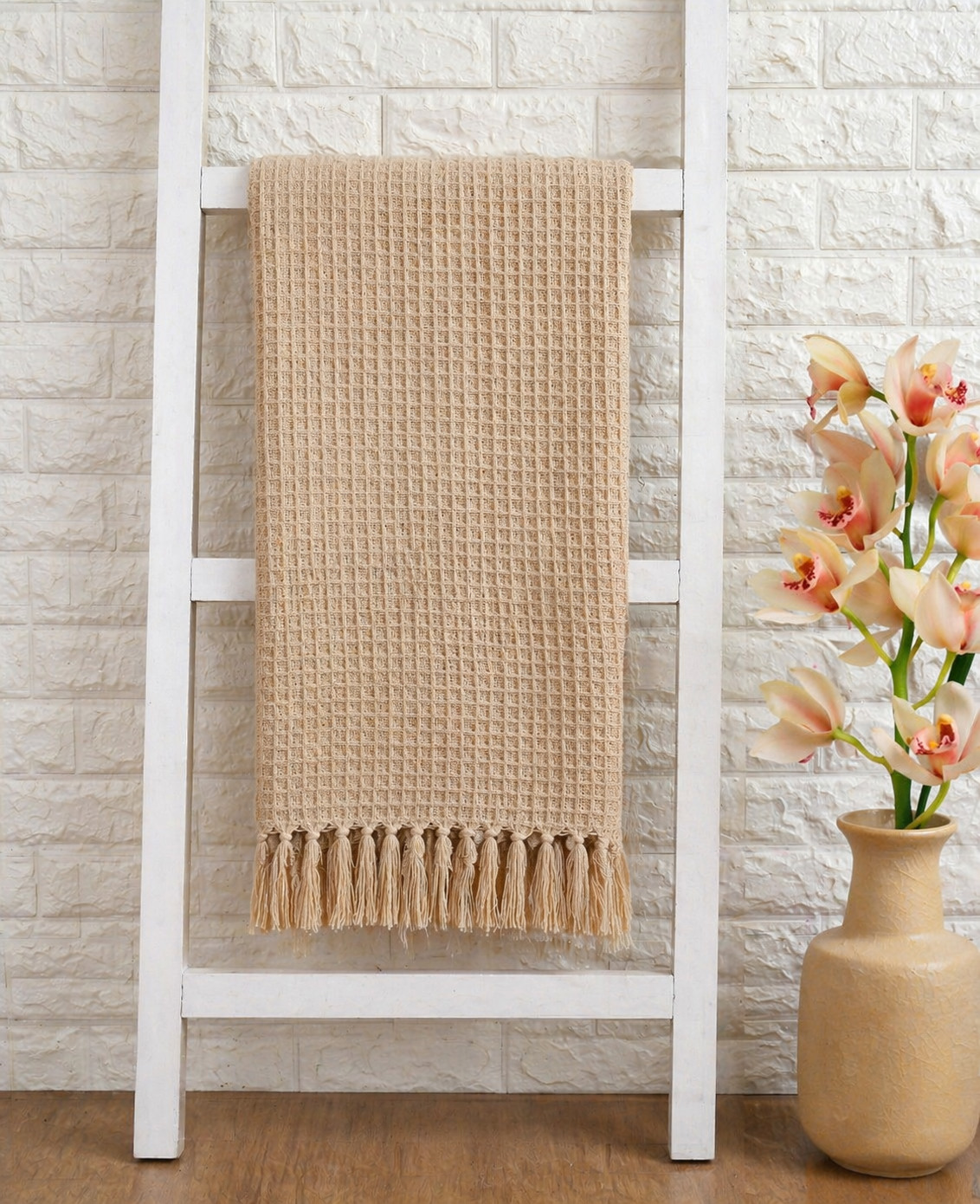Weavers Hut 100% Cotton Waffle Throw Blanket with Tassels – Soft Breathable Sofa & Bed Throw for Couch, Living Room & Bedroom – Beige – 125 x 150 cm (50 x 60 Inches)