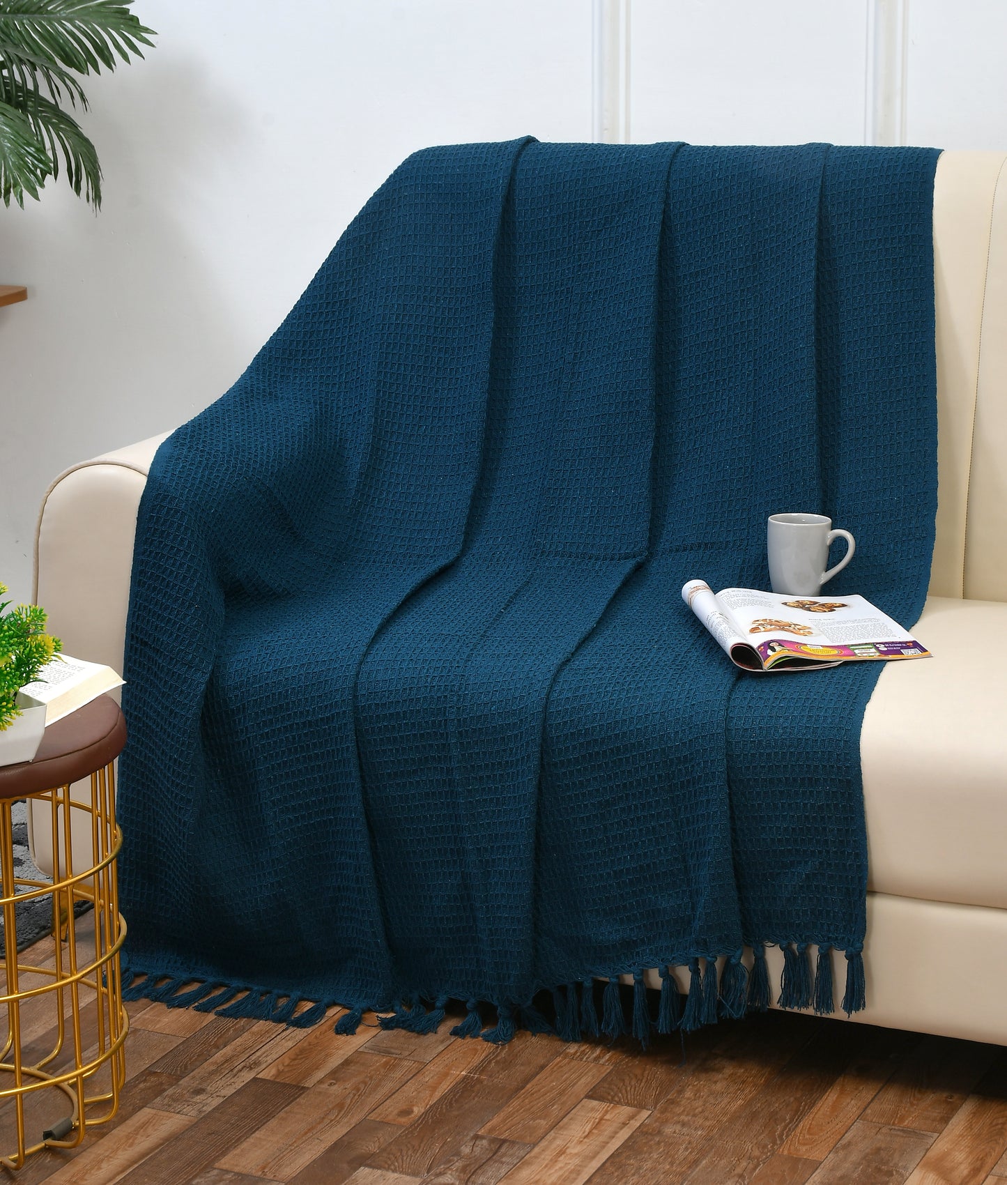Weavers Hut 100% Cotton Waffle Throw Blanket with Tassels – Soft Breathable Sofa & Bed Throw for Couch, Living Room & Bedroom – Emerald Green – 125 x 150 cm (50 x 60 Inches)