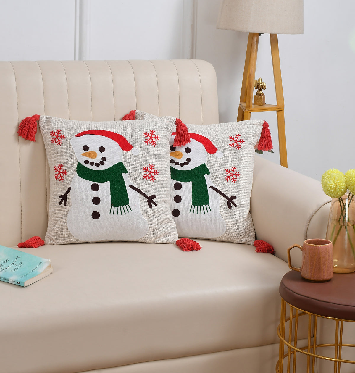 Snowman Christmas Tufted Cushion Cover with Red Tassels – 16 x 16 Inch