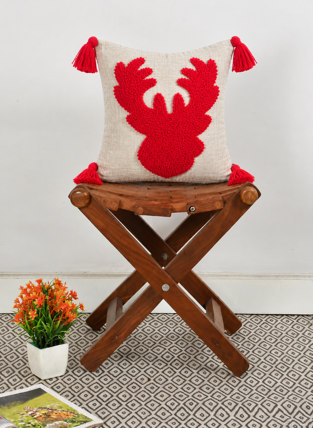 Christmas Reindeer Tufted Cushion Covers with Red Tassels – 16x16 Inches
